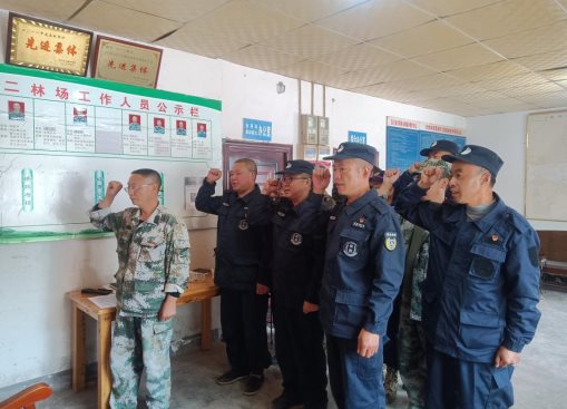 e74ccbdb5bd03d49e24b1c6100f8e3b